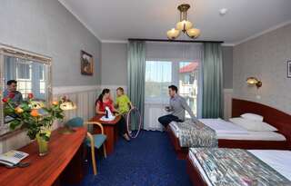 Отель Hotel Białowieski Conference, Wellness & SPA Беловеж Двухместный номер эконом-класса с 1 кроватью или 2 отдельными кроватями-4